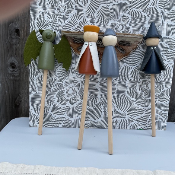 Collection of Scandinavian Wooden Show Puppets Figures King Knight Dragon Wizard - Picture 16 of 16